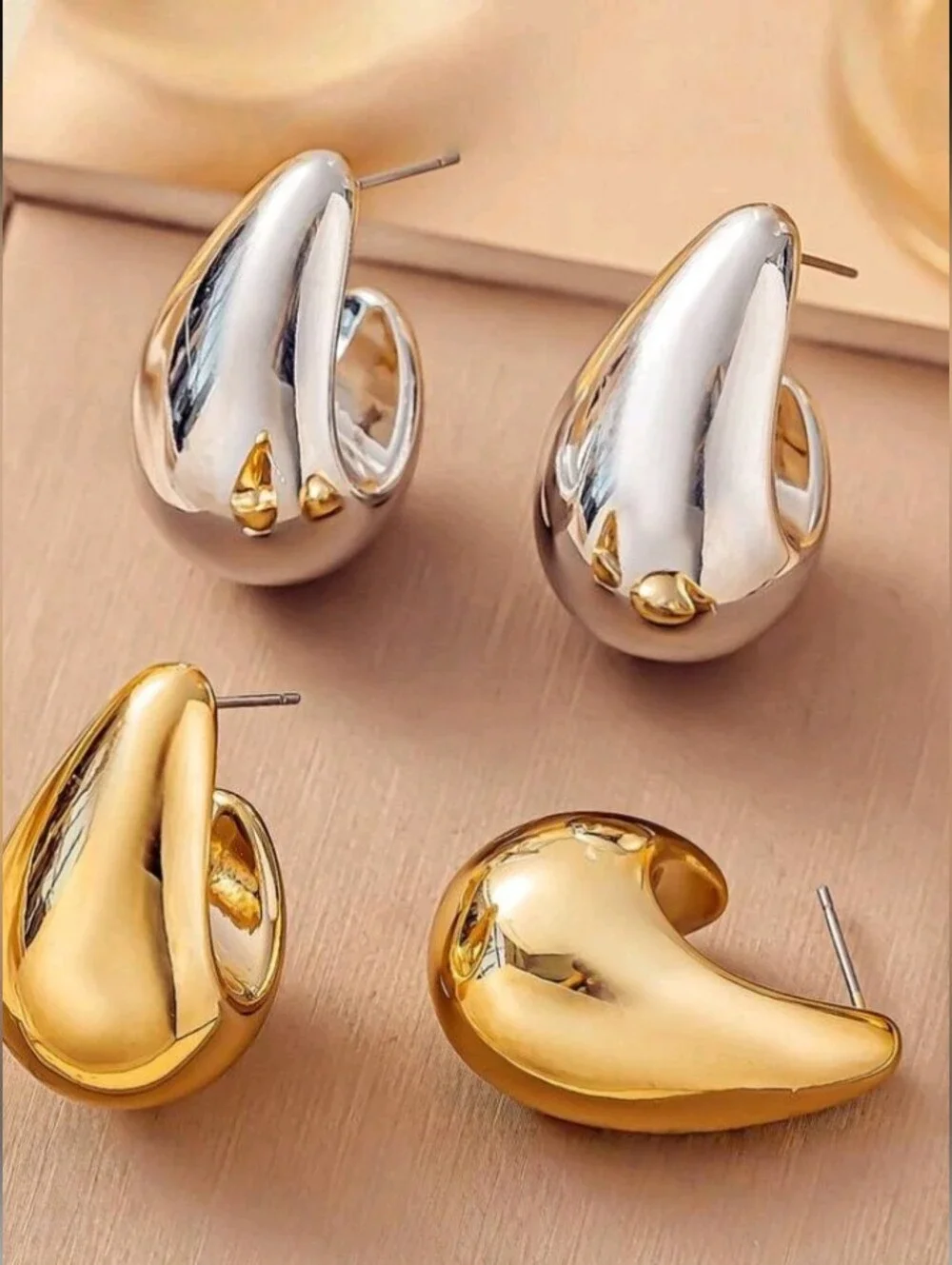 NEW! Minimalist Gold Teardrop Hoop Earrings - Elegant Women's Jewelry